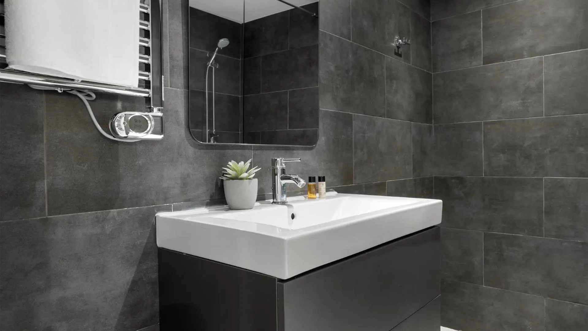Ground Floor Studio In Бенахавис Испания